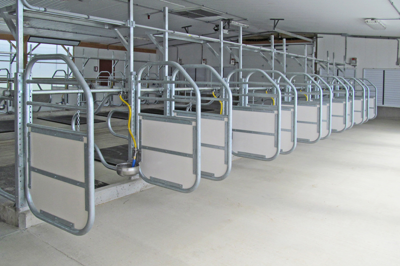 Feed Dividers for Research Center